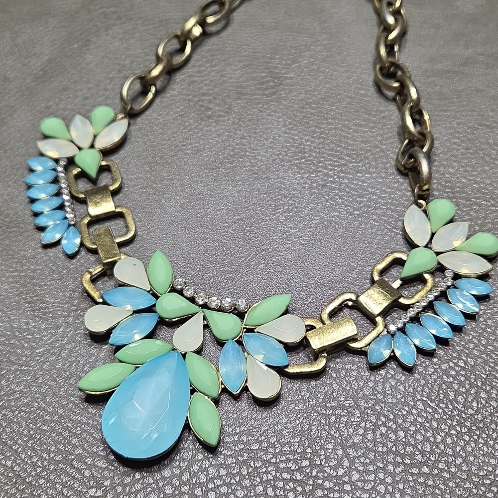 Multi-Color Statement Necklace ❤️ - Picture 2 of 6